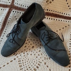 Smokey blue suede wingtip